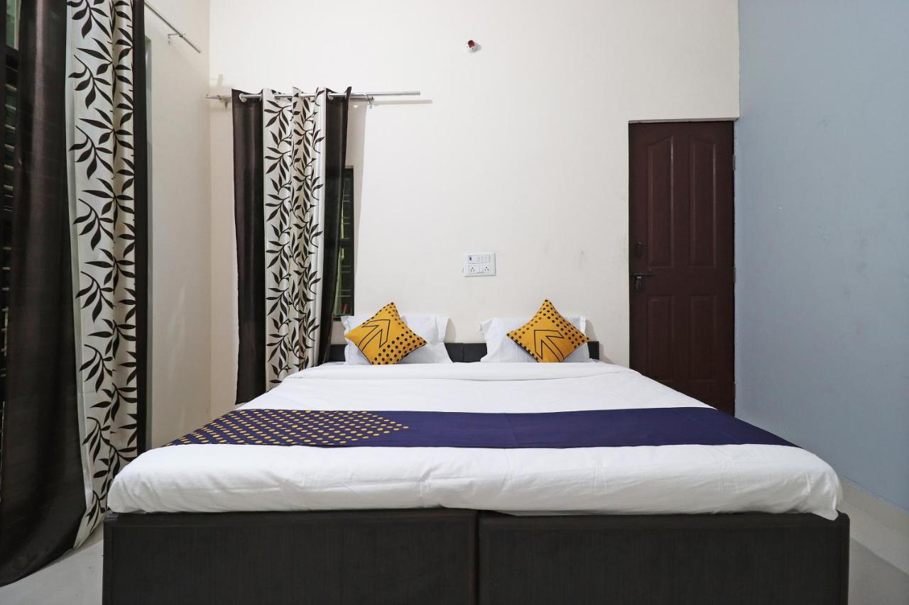 Spot On 61716 Rao Hotel Garhi Harsaru Exterior photo